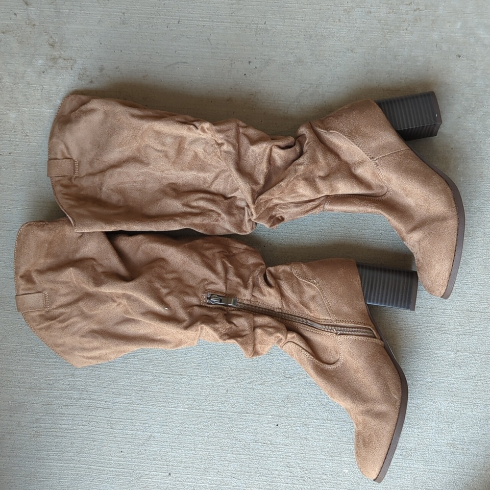 Journee Collection Women's Tan Faux Leather Heeled Boots Size 7.5